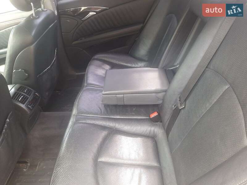Седан Mercedes-Benz E-Class 2003 в Ізмаїлі