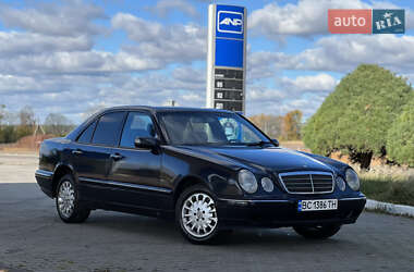 Седан Mercedes-Benz E-Class 2001 в Жовкве Седан Mercedes-Benz E-Class 2001 в Жовкве