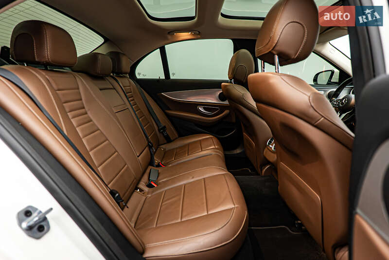 Седан Mercedes-Benz E-Class 2018 в Киеве