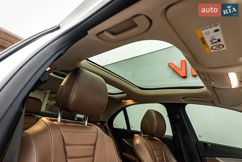 Седан Mercedes-Benz E-Class 2018 в Киеве