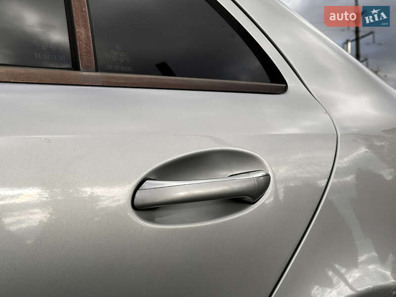 Седан Mercedes-Benz E-Class 2002 в Луцке