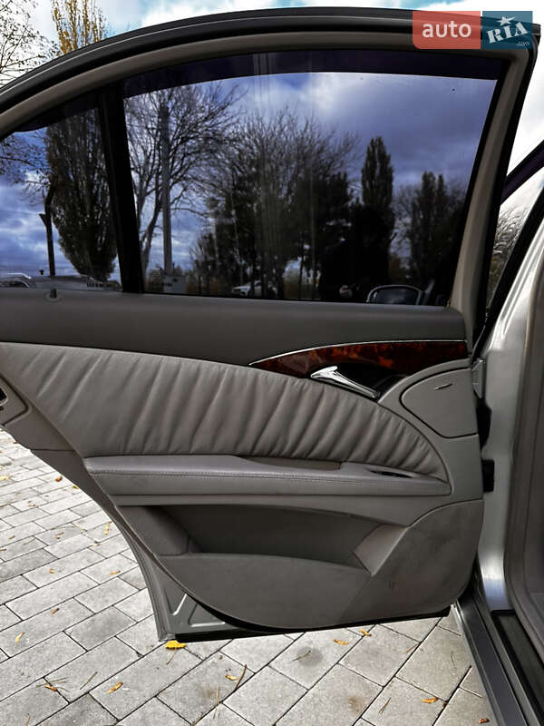 Седан Mercedes-Benz E-Class 2002 в Луцке