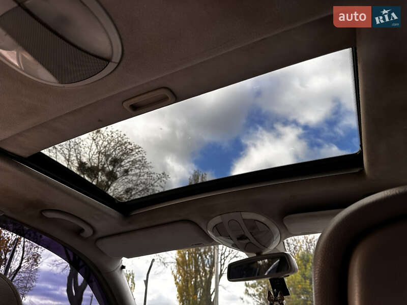 Седан Mercedes-Benz E-Class 2002 в Луцке