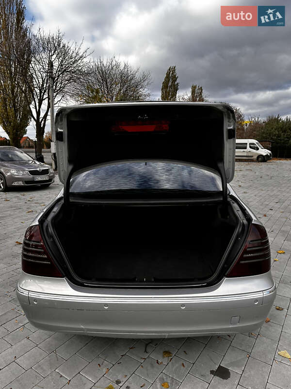 Седан Mercedes-Benz E-Class 2002 в Луцке