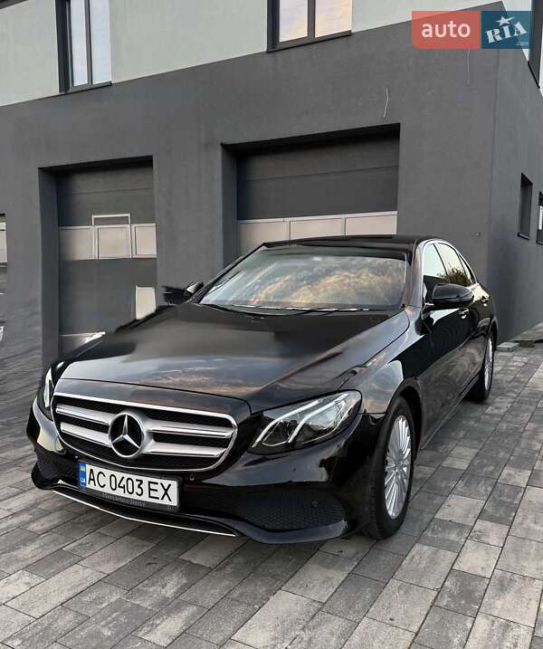 Седан Mercedes-Benz E-Class 2016 в Луцке фото Седан Mercedes-Benz E-Class 2016 в Луцке