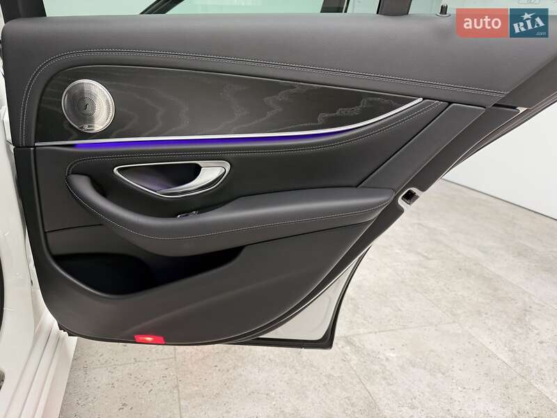 Седан Mercedes-Benz E-Class 2022 в Киеве