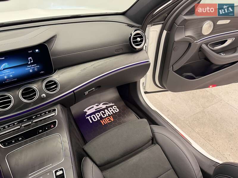 Седан Mercedes-Benz E-Class 2022 в Киеве