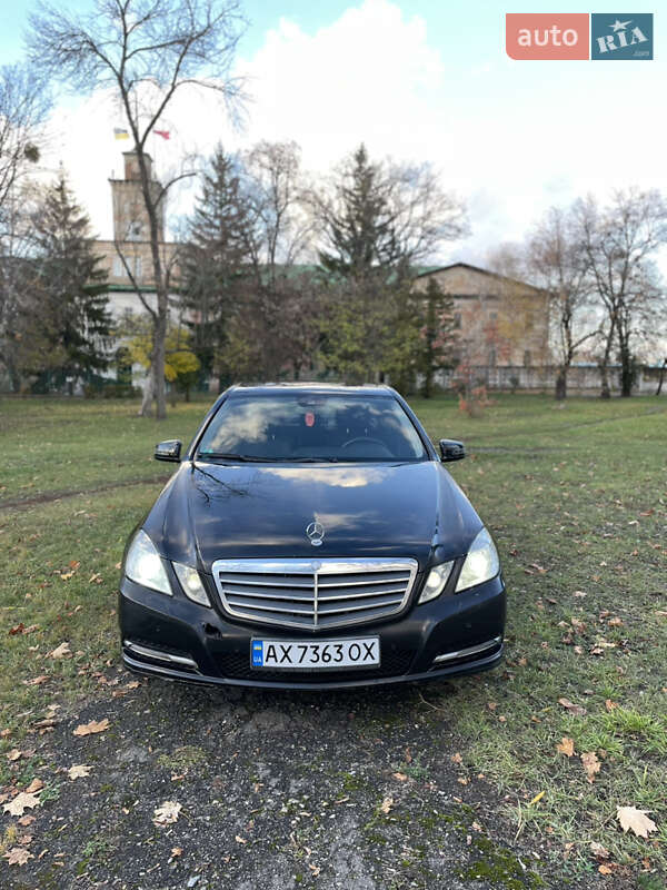 Седан Mercedes-Benz E-Class 2010 в Чугуеве фото 2 Седан Mercedes-Benz E-Class 2010 в Чугуеве