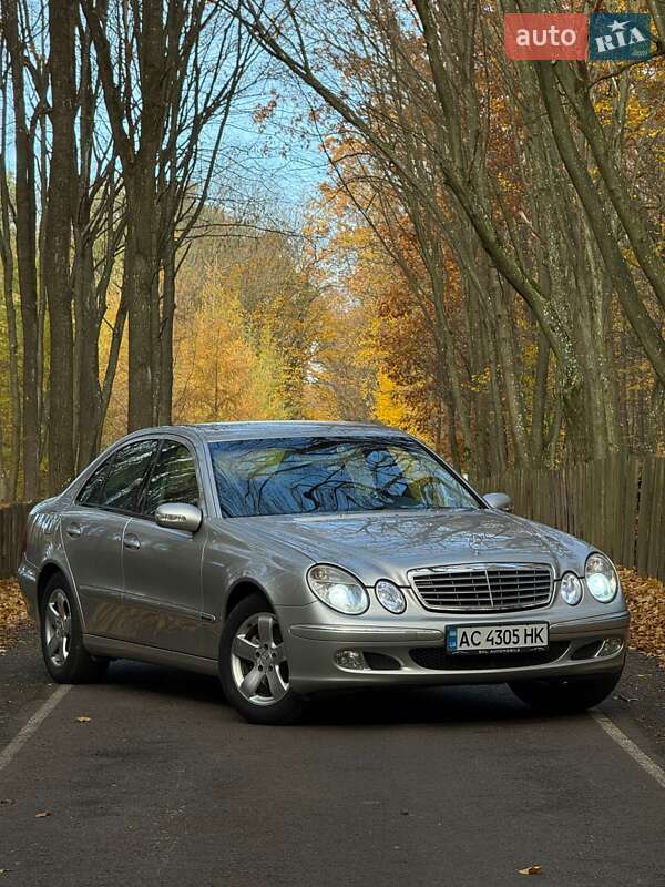 Mercedes-Benz E-Class 2004