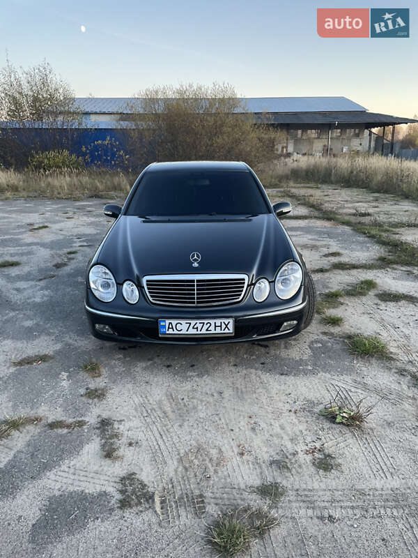 Mercedes-Benz E-Class 2004