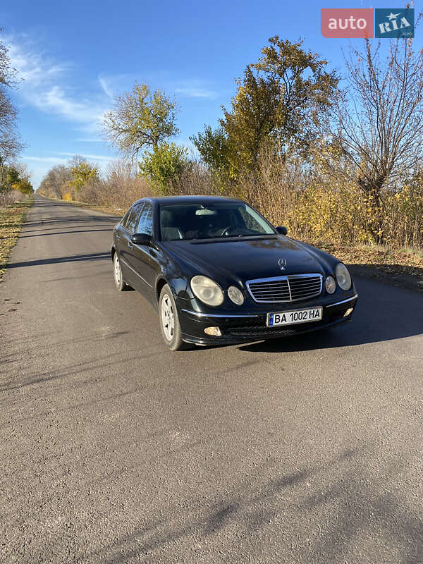 Седан Mercedes-Benz E-Class 2003 в Первомайске