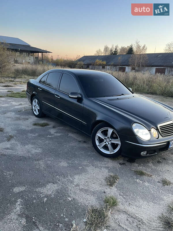 Седан Mercedes-Benz E-Class 2004 в Любомле фото 44 Седан Mercedes-Benz E-Class 2004 в Любомле
