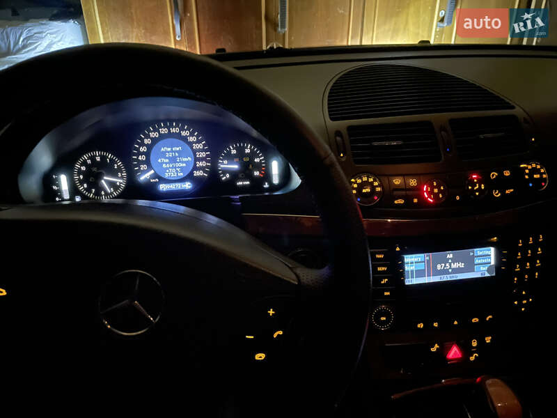 Седан Mercedes-Benz E-Class 2004 в Любомле фото 48 Седан Mercedes-Benz E-Class 2004 в Любомле