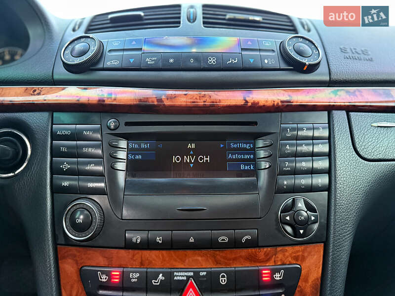 Седан Mercedes-Benz E-Class 2002 в Черновцах