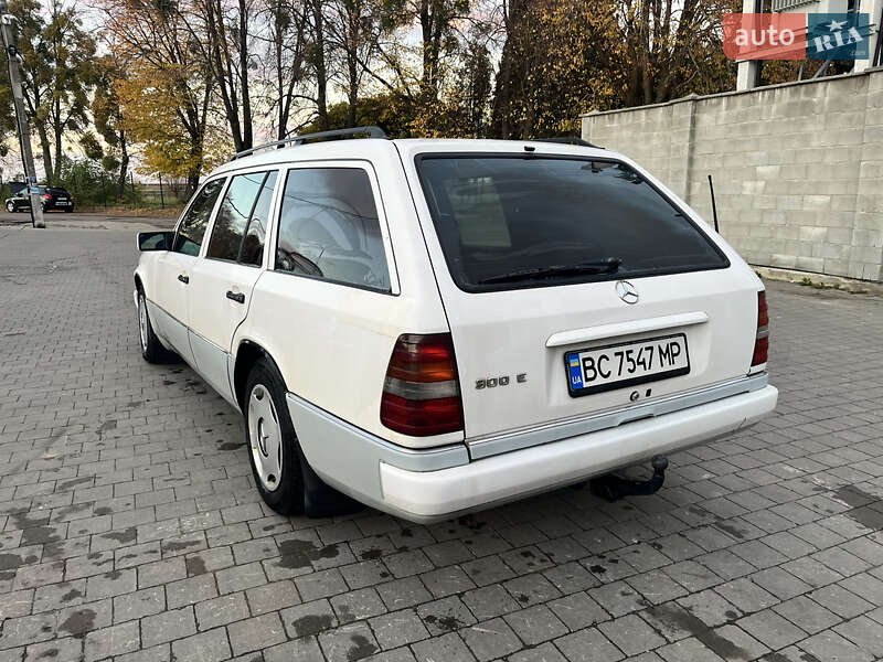Универсал Mercedes-Benz E-Class 1995 в Львове фото 4 Универсал Mercedes-Benz E-Class 1995 в Львове