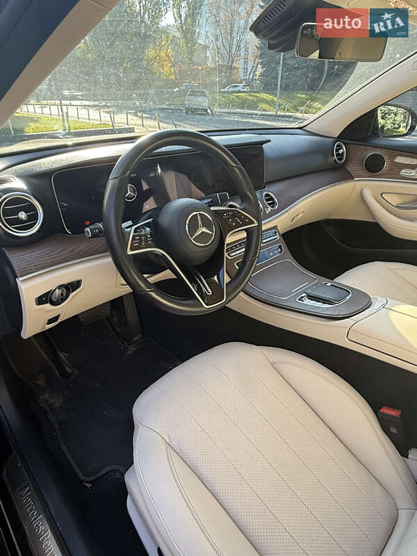 Седан Mercedes-Benz E-Class 2023 в Дніпрі