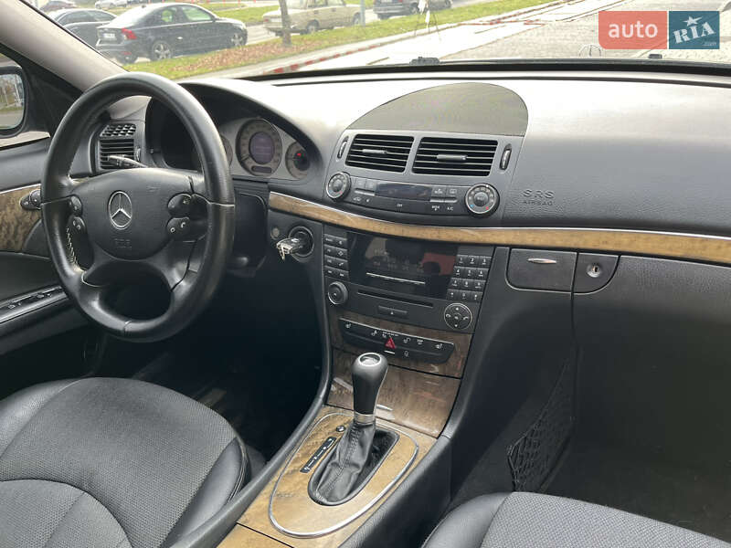 Седан Mercedes-Benz E-Class 2006 в Львові