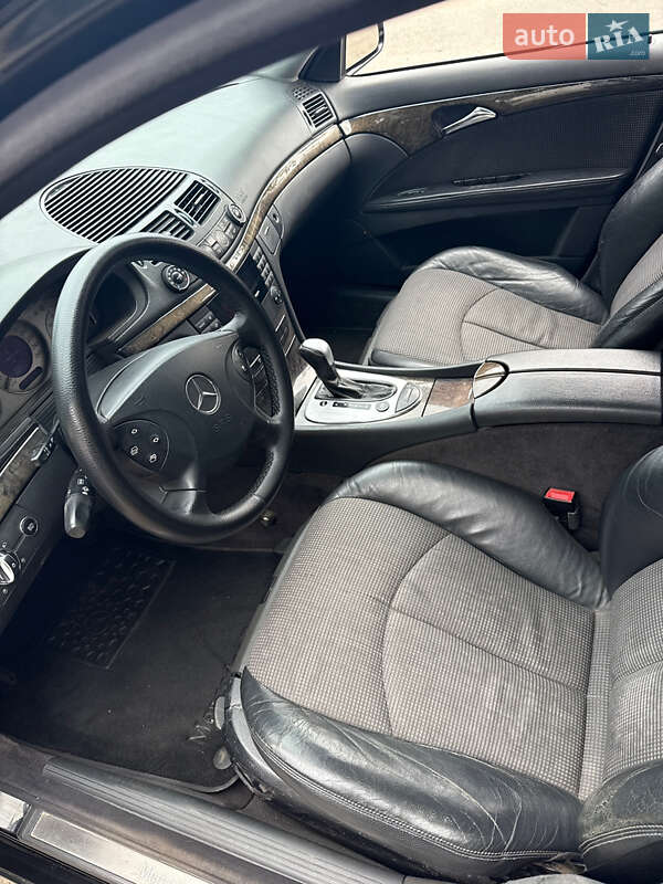 Седан Mercedes-Benz E-Class 2003 в Черкасах фото 3 Седан Mercedes-Benz E-Class 2003 в Черкасах