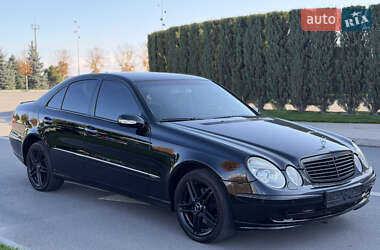 Седан Mercedes-Benz E-Class 2004 в Днепре