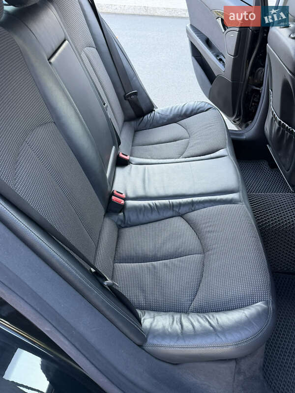 Седан Mercedes-Benz E-Class 2004 в Дніпрі