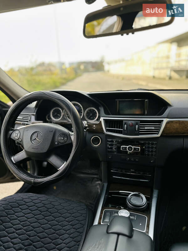 Седан Mercedes-Benz E-Class 2012 в Киеве фото 9 Седан Mercedes-Benz E-Class 2012 в Киеве