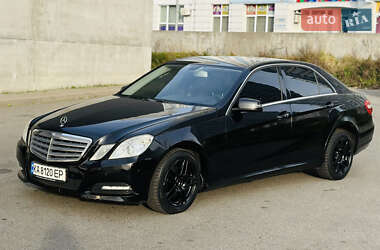 Седан Mercedes-Benz E-Class 2012 в Києві