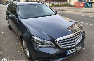 Универсал Mercedes-Benz E-Class 2013 в Киеве