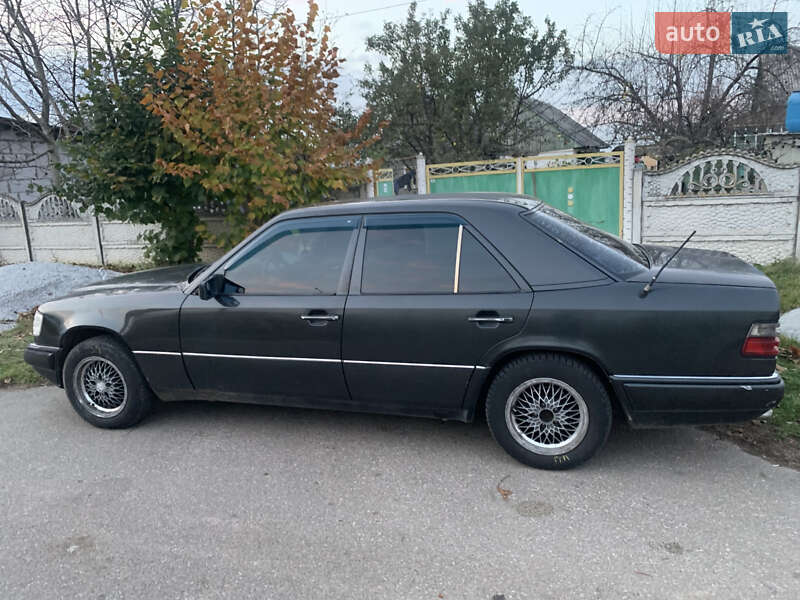 Седан Mercedes-Benz E-Class 1995 в Житомире фото 4 Седан Mercedes-Benz E-Class 1995 в Житомире