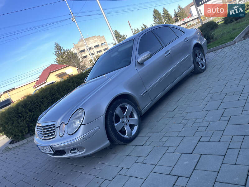 Седан Mercedes-Benz E-Class 2002 в Виноградове фото 3 Седан Mercedes-Benz E-Class 2002 в Виноградове