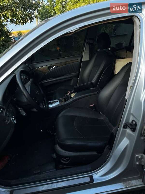 Седан Mercedes-Benz E-Class 2002 в Тульчине