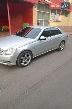 Седан Mercedes-Benz E-Class 2011 в Харькове