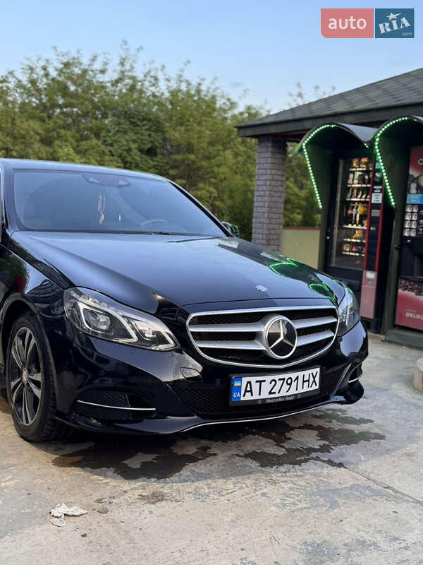 Седан Mercedes-Benz E-Class 2014 в Городенці