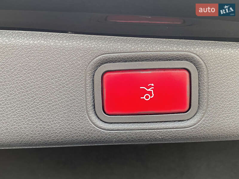 Седан Mercedes-Benz E-Class 2021 в Киеве фото 56 Седан Mercedes-Benz E-Class 2021 в Киеве