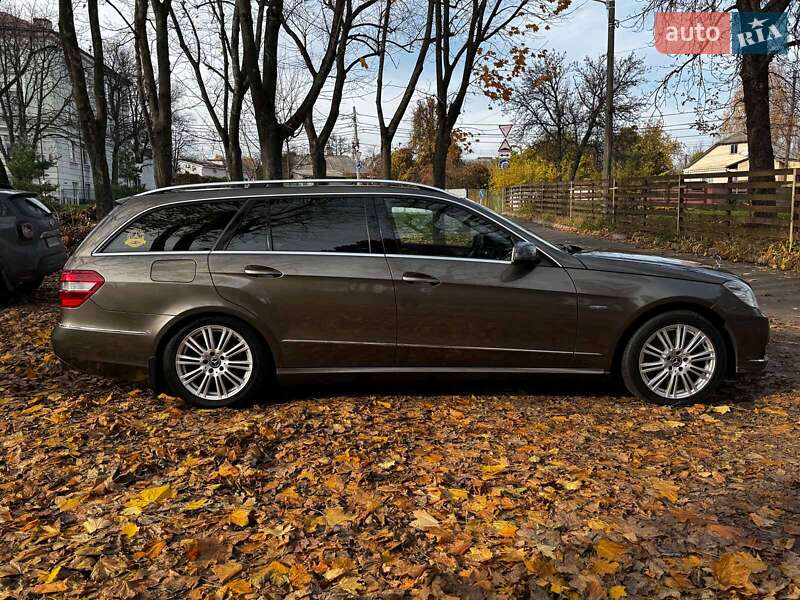 Універсал Mercedes-Benz E-Class 2011 в Києві фото 6 Універсал Mercedes-Benz E-Class 2011 в Києві