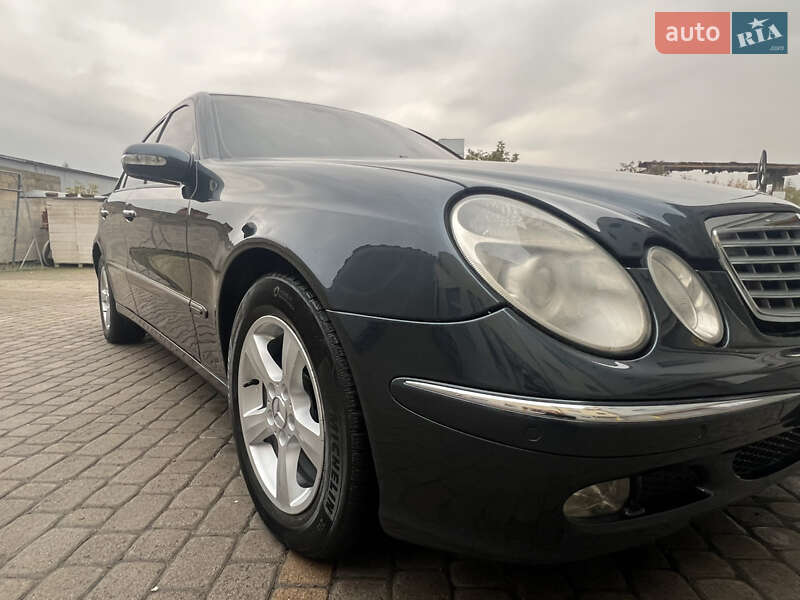 Седан Mercedes-Benz E-Class 2005 в Ивано-Франковске
