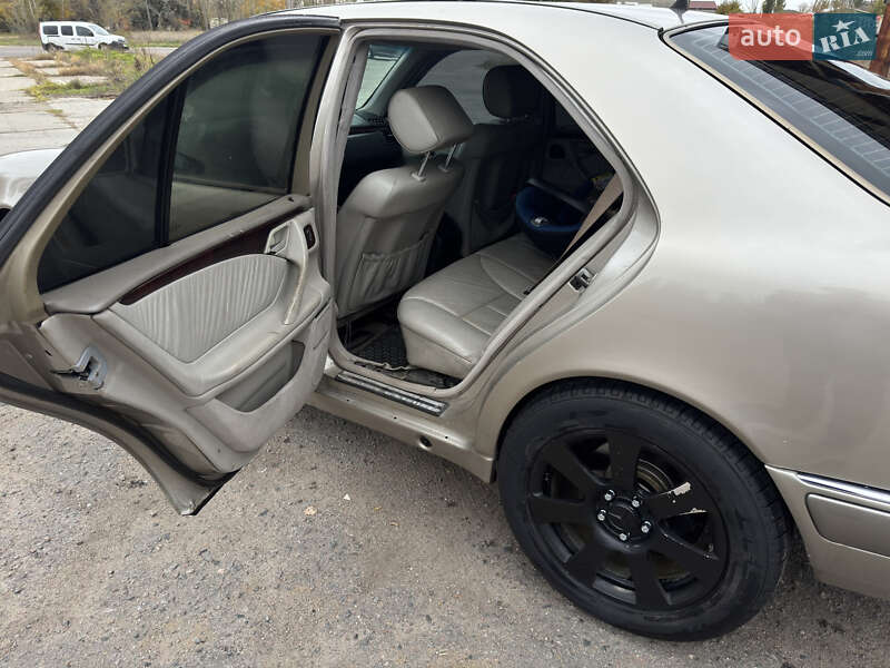 Седан Mercedes-Benz E-Class 1997 в Білгороді-Дністровському