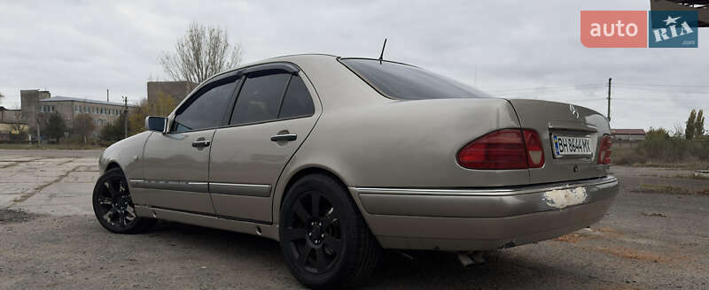 Седан Mercedes-Benz E-Class 1997 в Білгороді-Дністровському