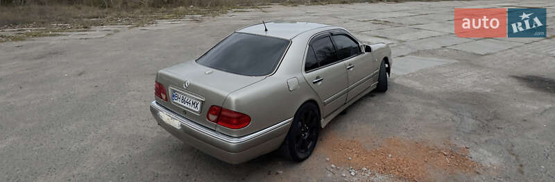 Седан Mercedes-Benz E-Class 1997 в Білгороді-Дністровському