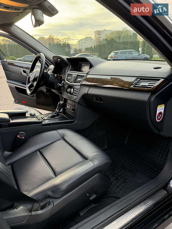 Седан Mercedes-Benz E-Class 2011 в Чернівцях фото 17 Седан Mercedes-Benz E-Class 2011 в Чернівцях