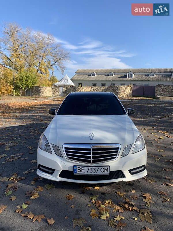 Седан Mercedes-Benz E-Class 2011 в Новій Одесі