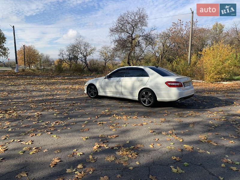 Седан Mercedes-Benz E-Class 2011 в Новій Одесі