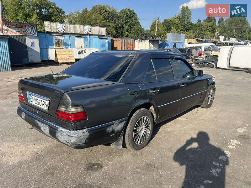 Седан Mercedes-Benz E-Class 1994 в Житомире