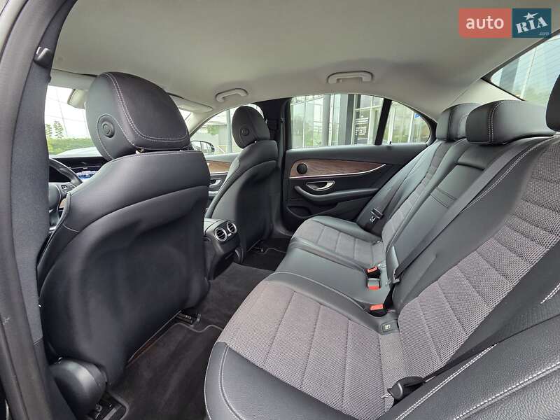 Седан Mercedes-Benz E-Class 2017 в Львові фото 19 Седан Mercedes-Benz E-Class 2017 в Львові