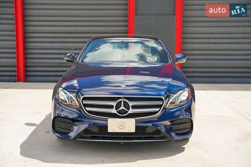 Седан Mercedes-Benz E-Class 2018 в Львове