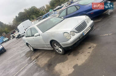 Седан Mercedes-Benz E-Class 2000 в Житомире