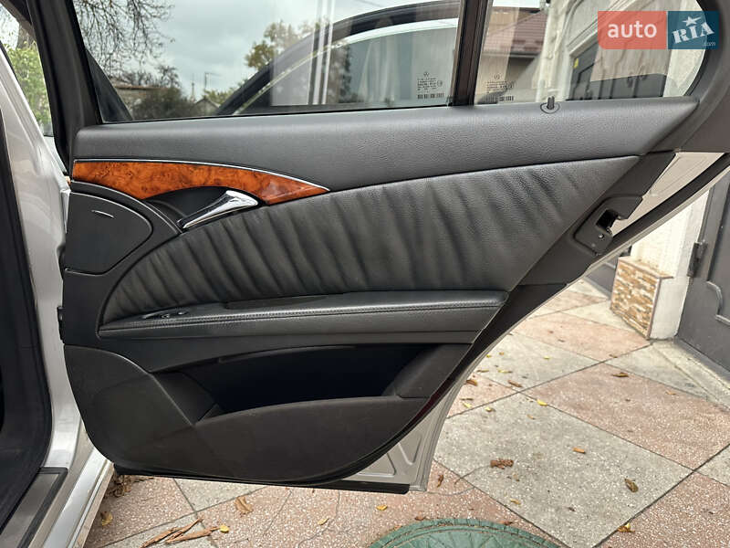 Седан Mercedes-Benz E-Class 2002 в Одессе
