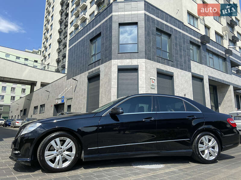Седан Mercedes-Benz E-Class 2012 в Києві фото 3 Седан Mercedes-Benz E-Class 2012 в Києві