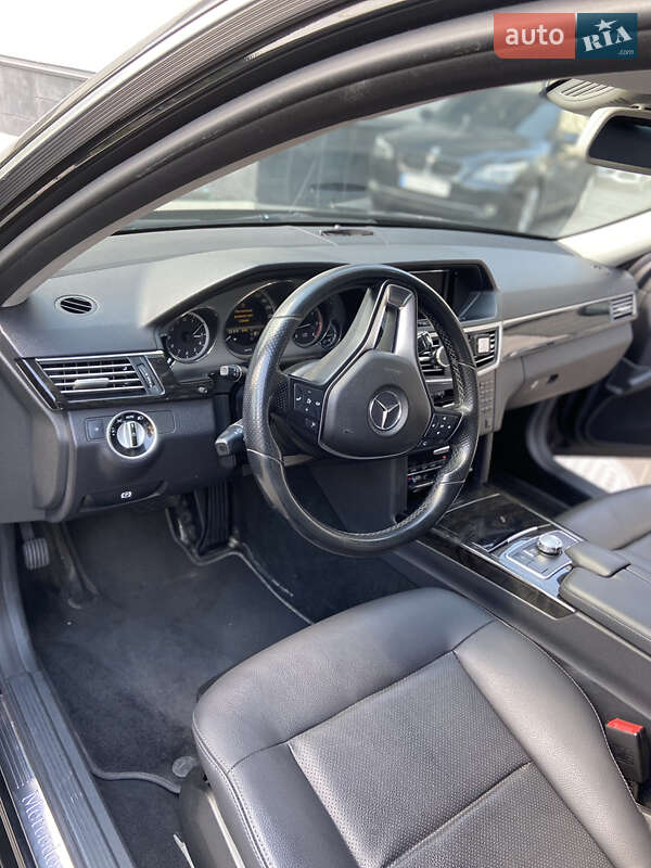 Седан Mercedes-Benz E-Class 2012 в Києві фото 10 Седан Mercedes-Benz E-Class 2012 в Києві