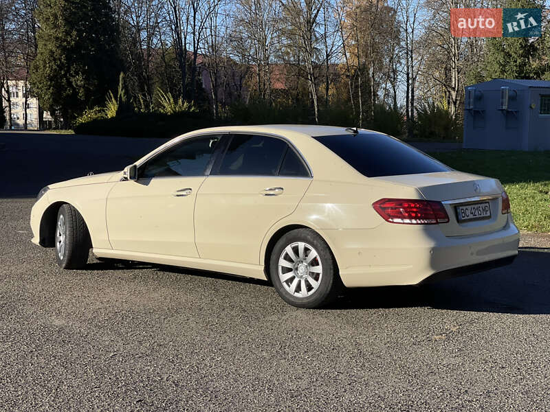 Седан Mercedes-Benz E-Class 2014 в Бурштині