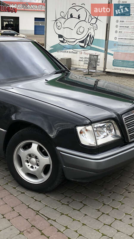 Седан Mercedes-Benz E-Class 1995 в Ивано-Франковске